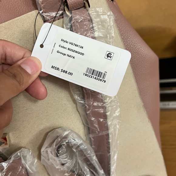 Guess backpack - Picture 3 of 4